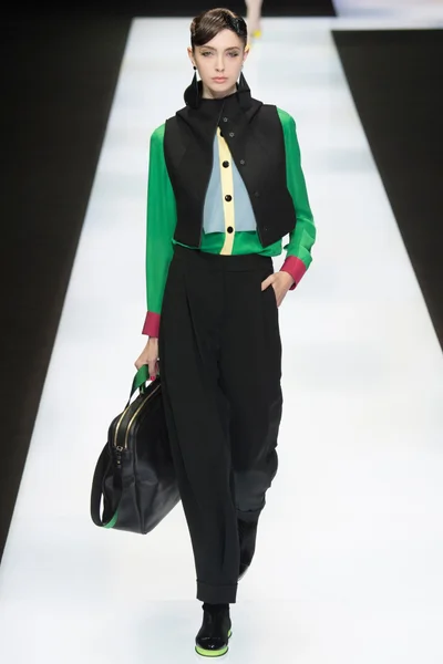 Look 28